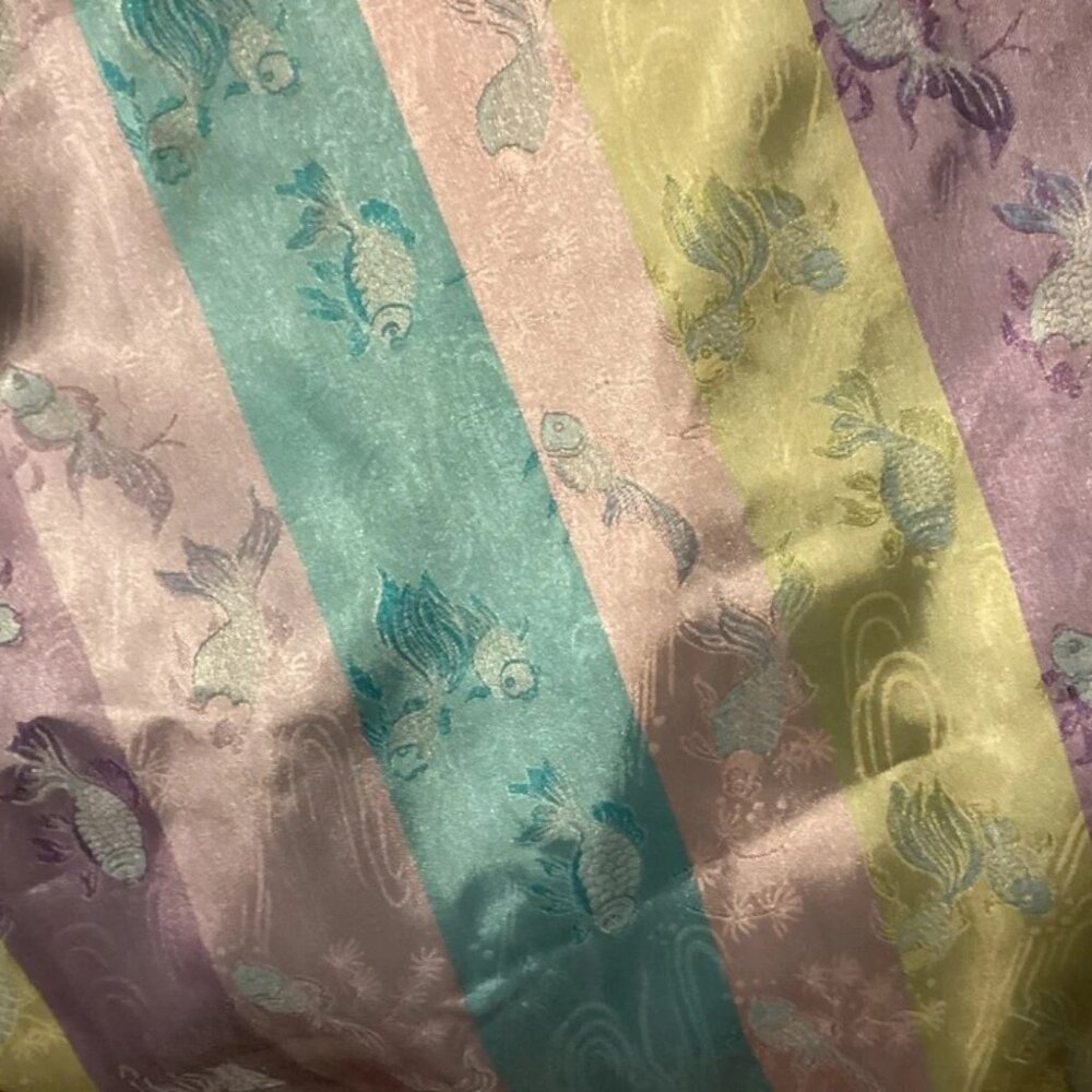 Koi Fabric-Brocade (?) Absolutely Stunning! - Picture 2 of 3